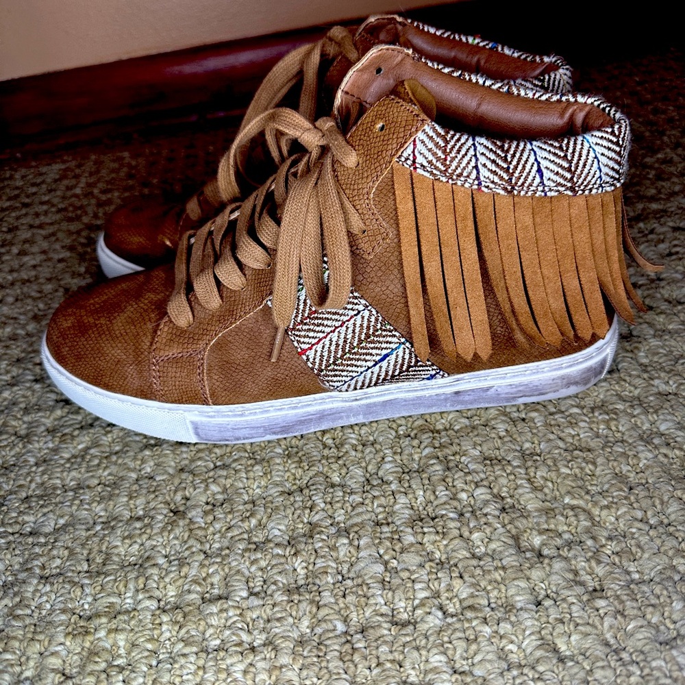 Size 10 Coconuts by Maltisse Sneakers with fringe.